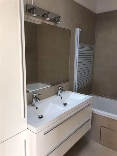 Splendid 2-bedroom apartment in Louise/Stephanie - 7