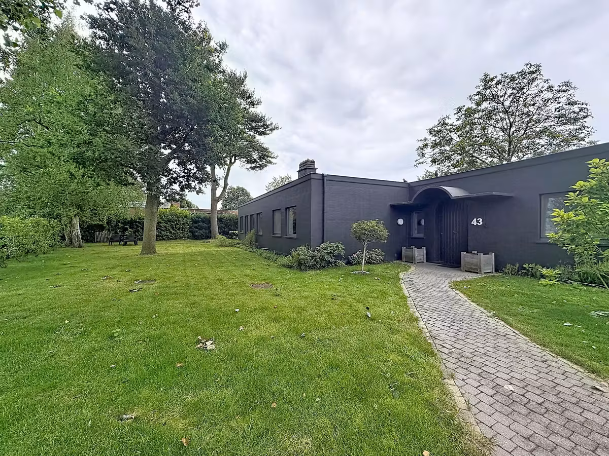Ruime bungalow met 4 slaapkamers en grote tuin - 9