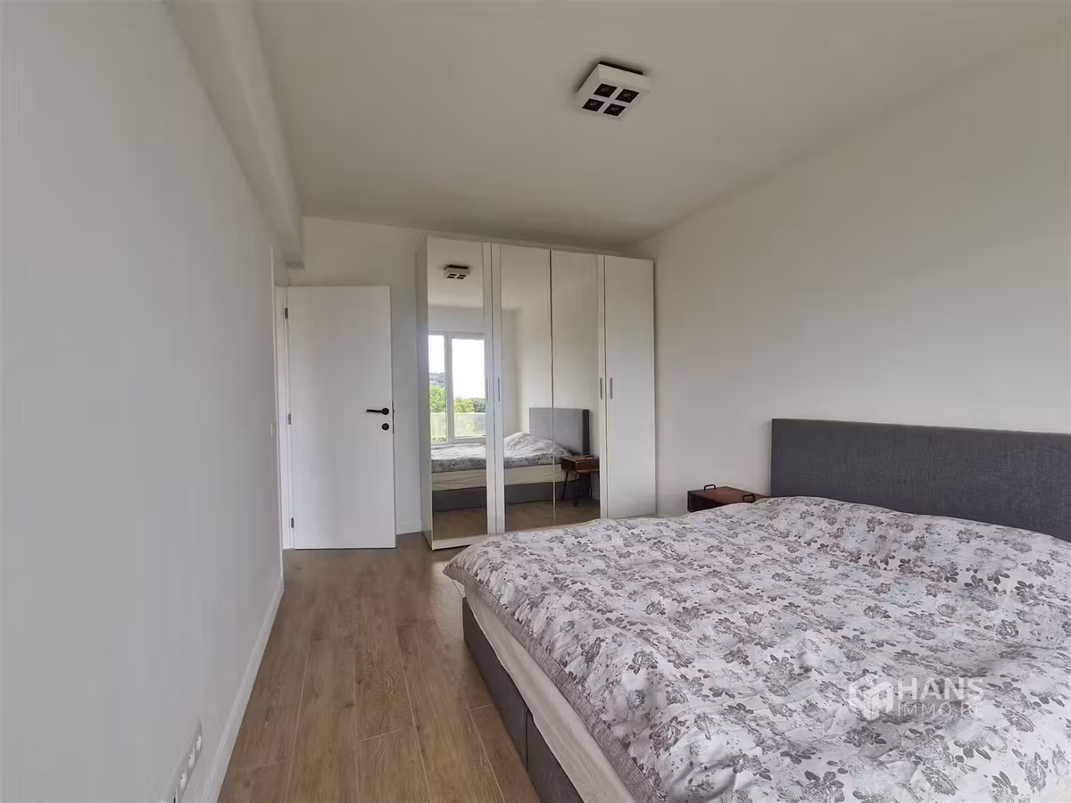 Renovated apartment with 2 bedrooms and terrace in Berchem - 9