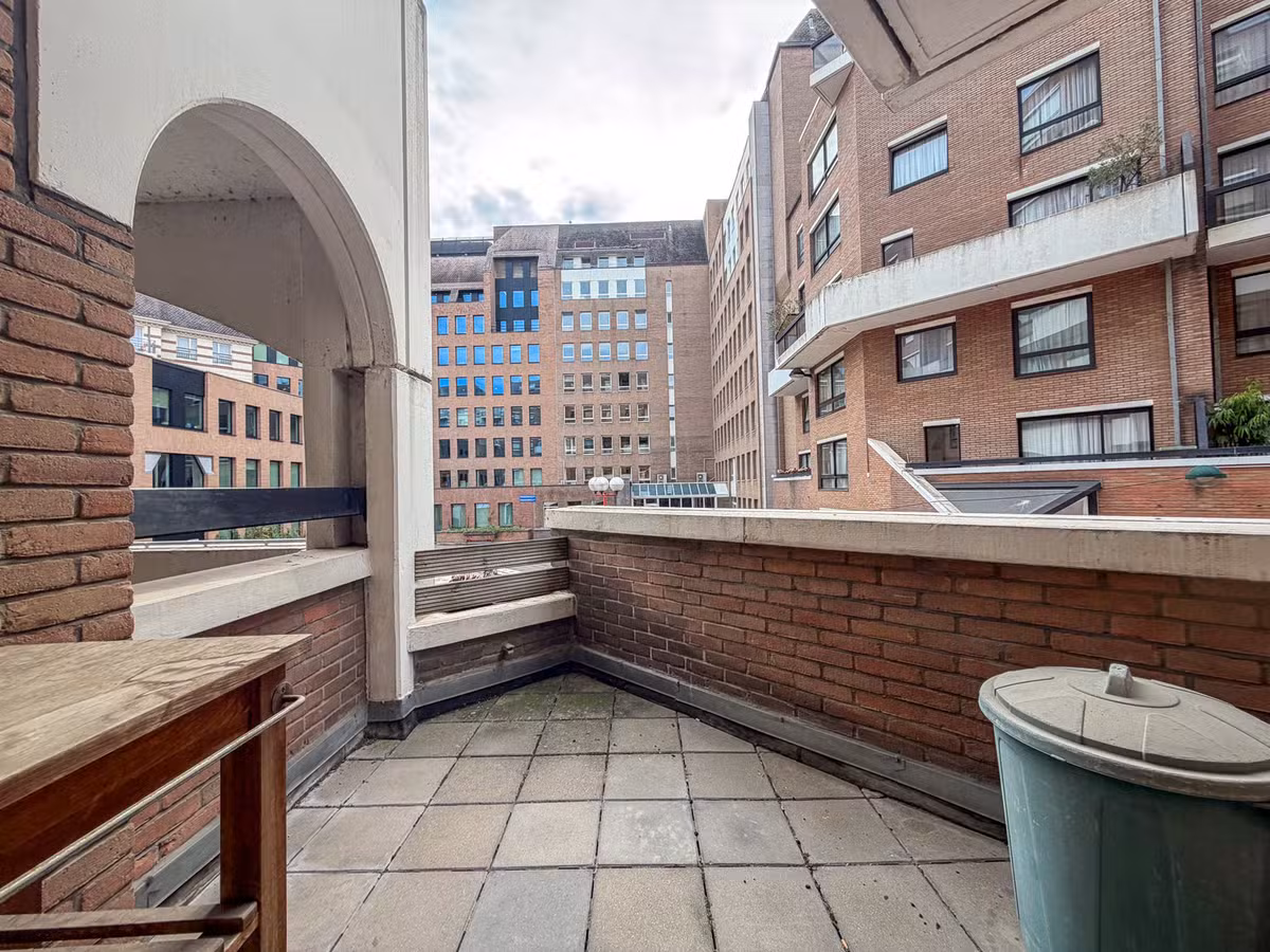 Gemeubileerd appartement van 75 m² met balkons - 2