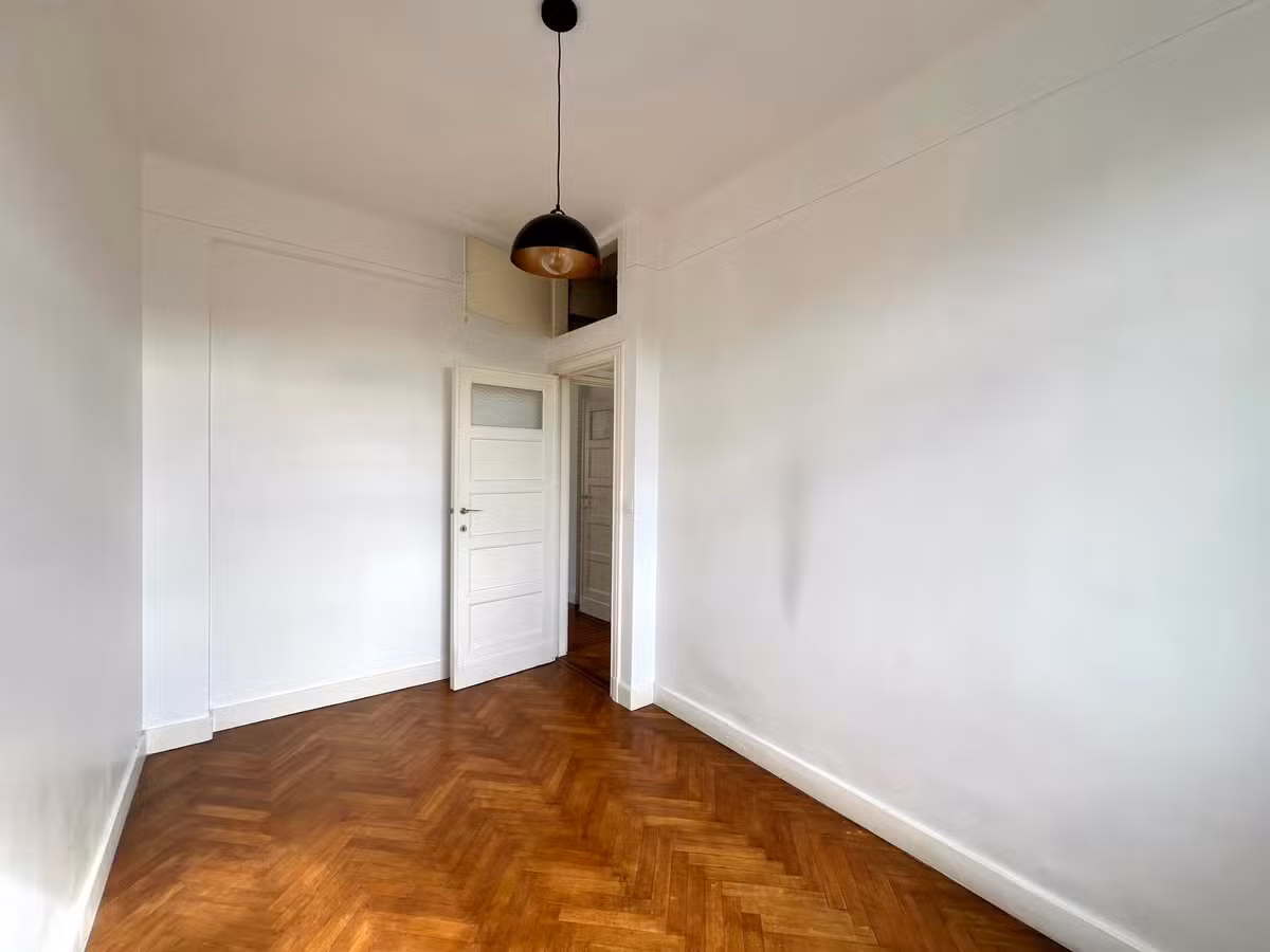 Lichtrijk appartement met twee slaapkamers in Sint-Gillis - 13