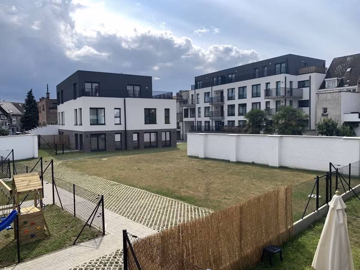 Gemeubileerd appartement met terras in Laeken - 20