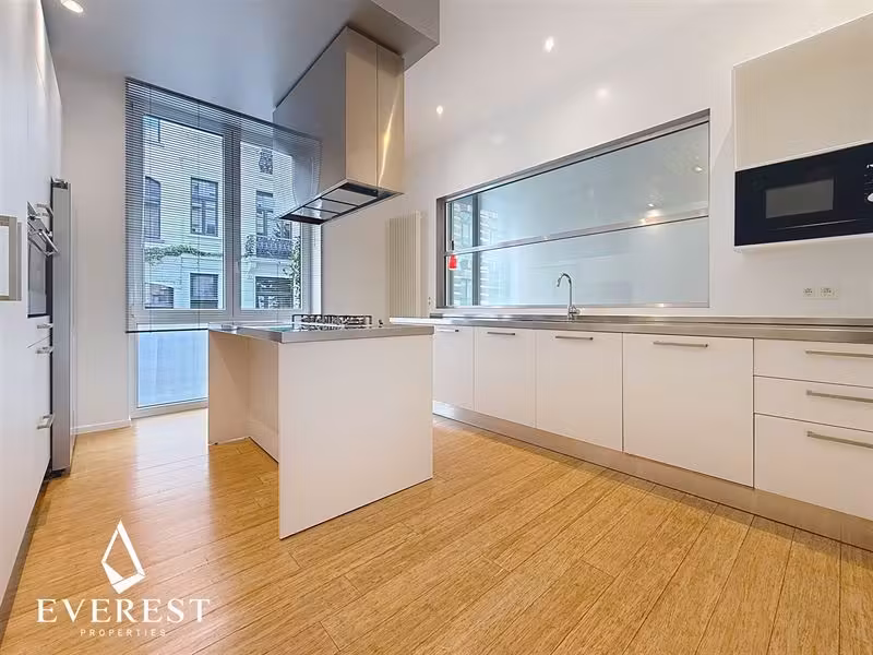 Gerenoveerd huis met tuin nabij ULB - 12