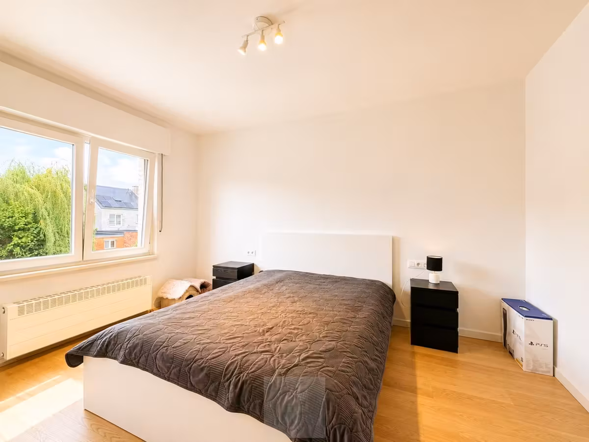Appartement rénové avec 2 chambres à coucher et garage - 4