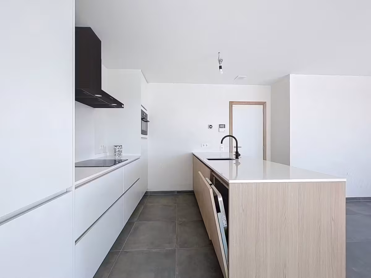 Lichtrijk 3 slaapkamer appartement te Oostakker - 7