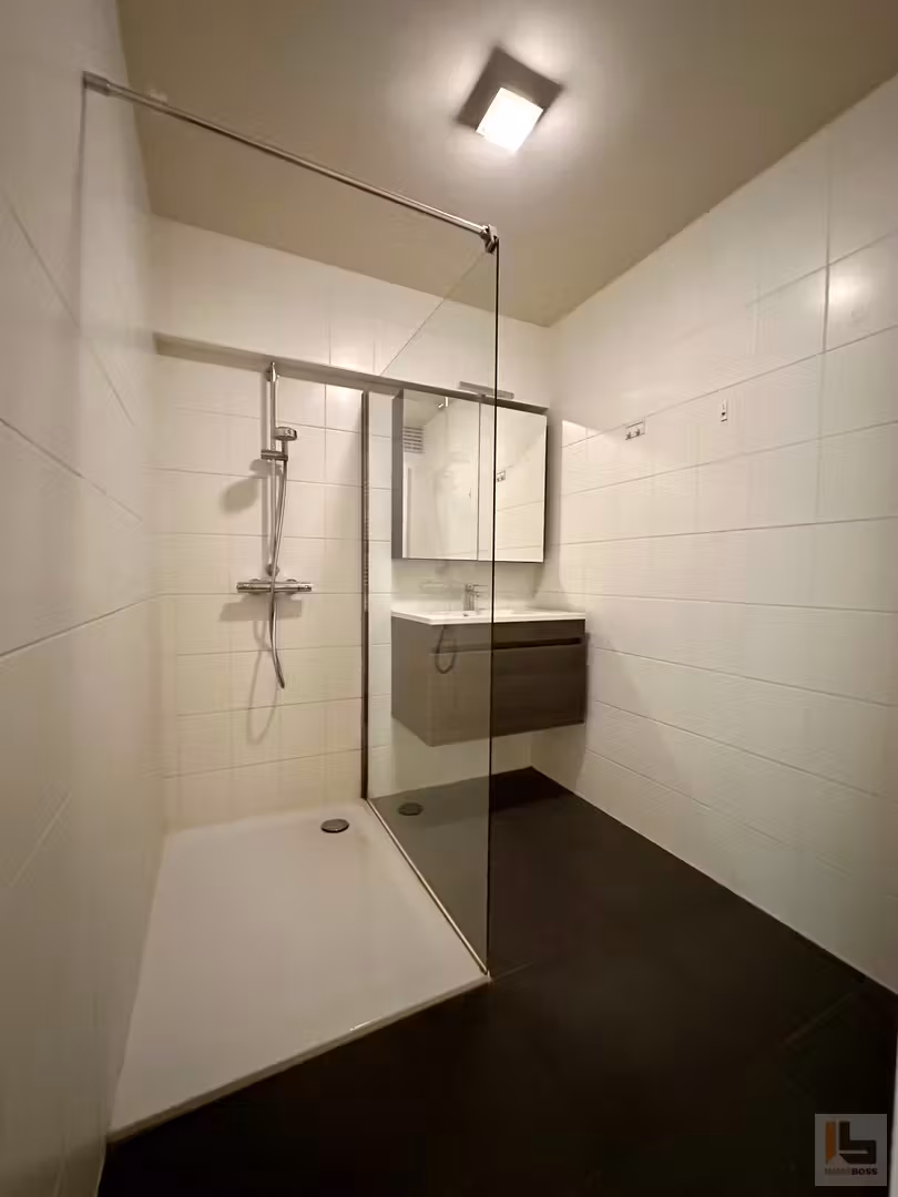 Ruim 2 slaapkamer appartement met prachtig zicht - 9