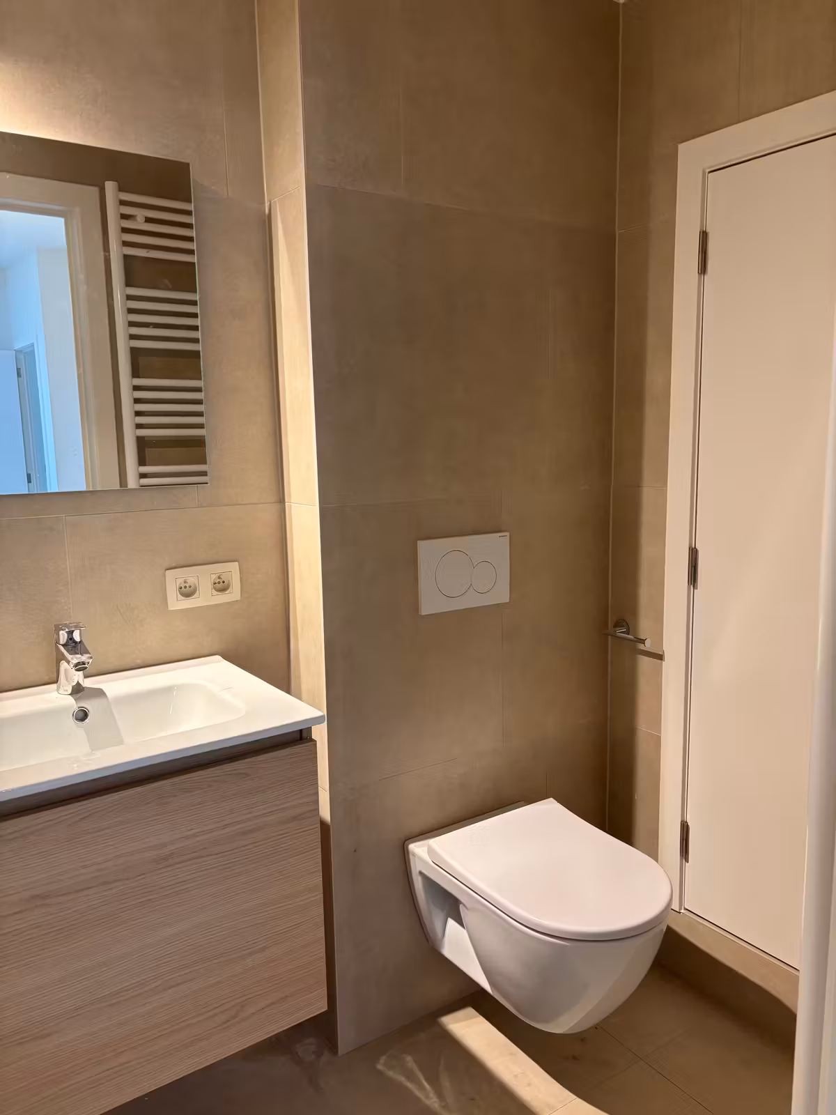 Spacious renovated studio in historic Ghent - 11