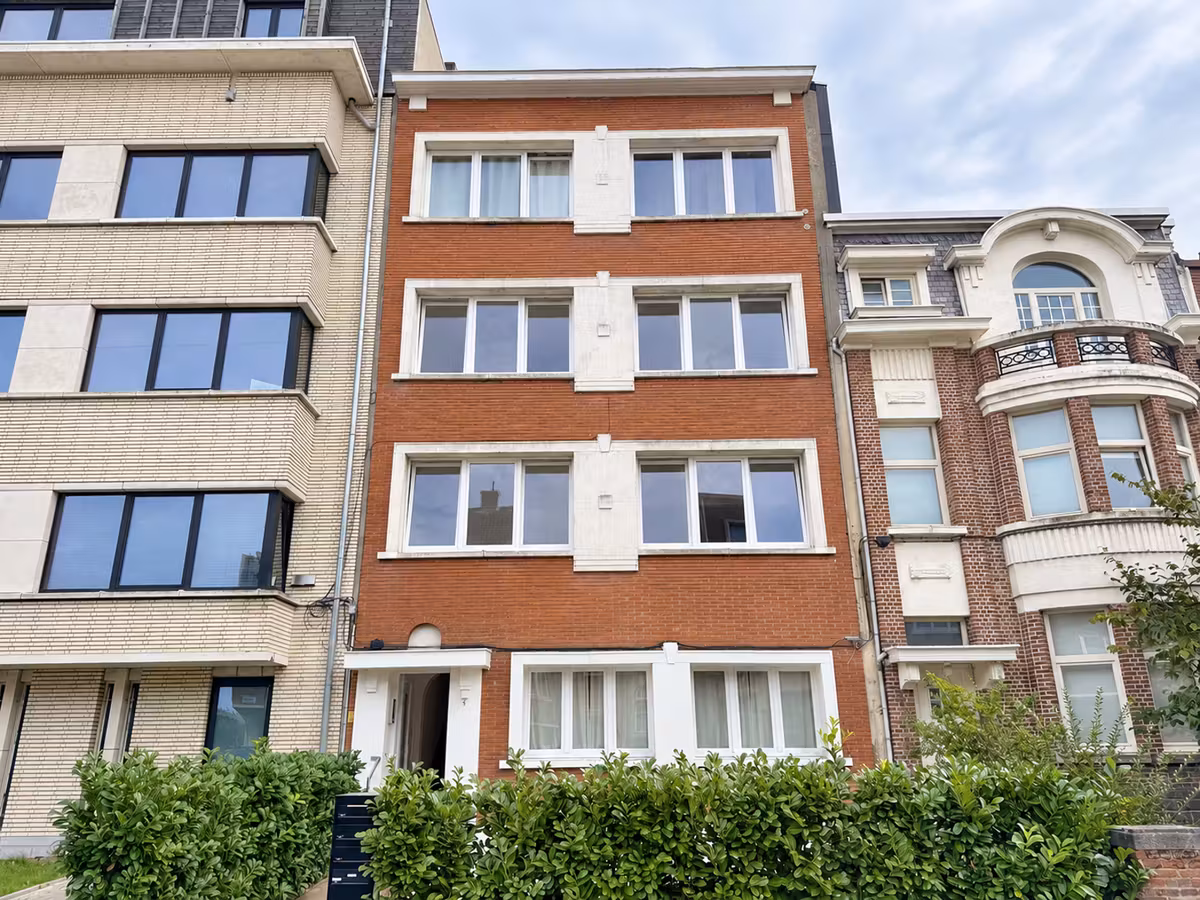 Renovated 2-bedroom apartment with terrace - 11