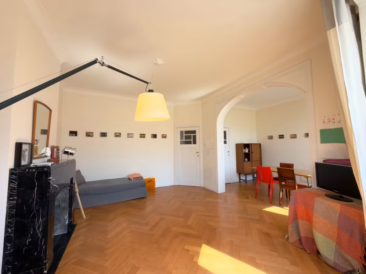 Furnished 1-bedroom apartment with terrace in Cee District - 2