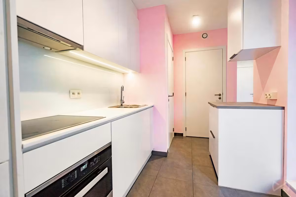 One-bedroom apartment in Schaerbeek - 5