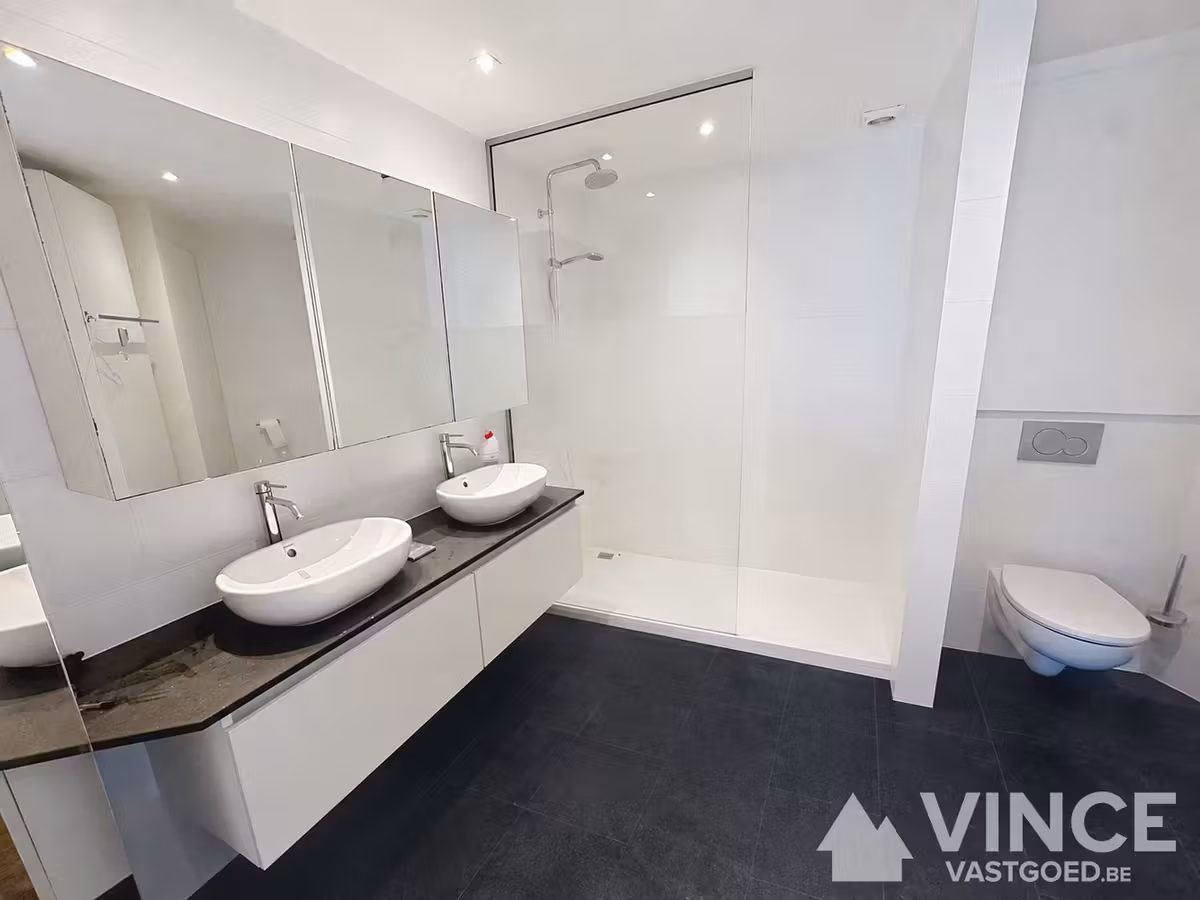 Beautiful ready-to-move-in apartment with 2 large bedrooms - 14