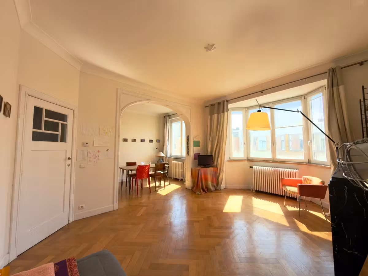 Furnished 1-bedroom apartment with terrace in Cee District - 3