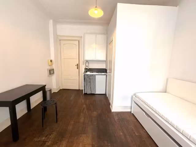 Studio à louer à Saint-Gilles - 12