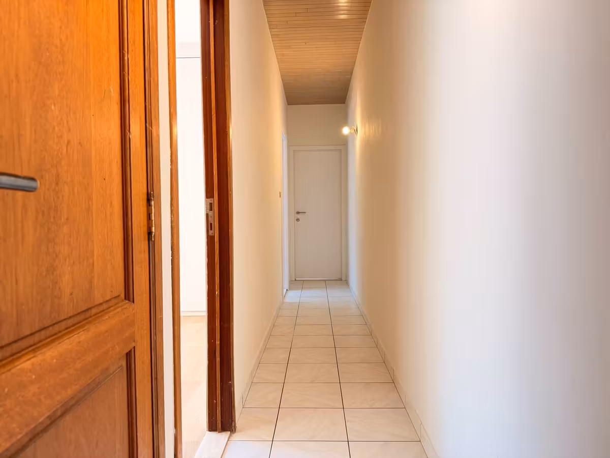 Energy-efficient apartment with solar panels - 5