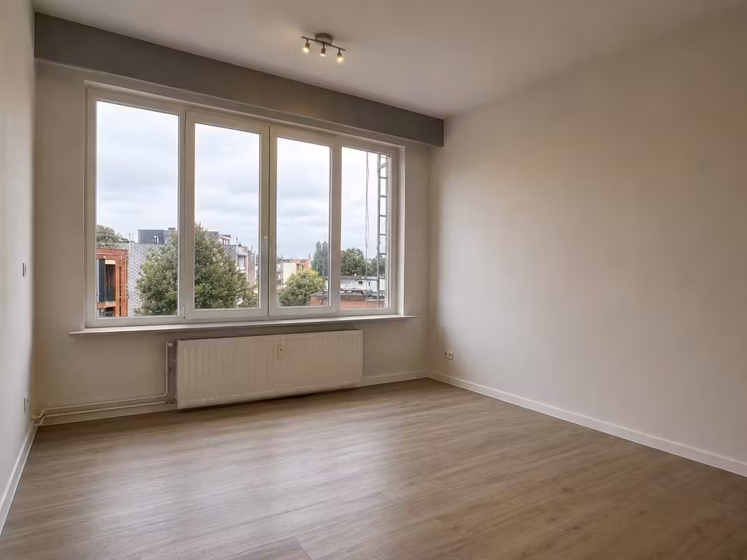 Lichtrijke studio op centrale ligging in Antwerpen - 6