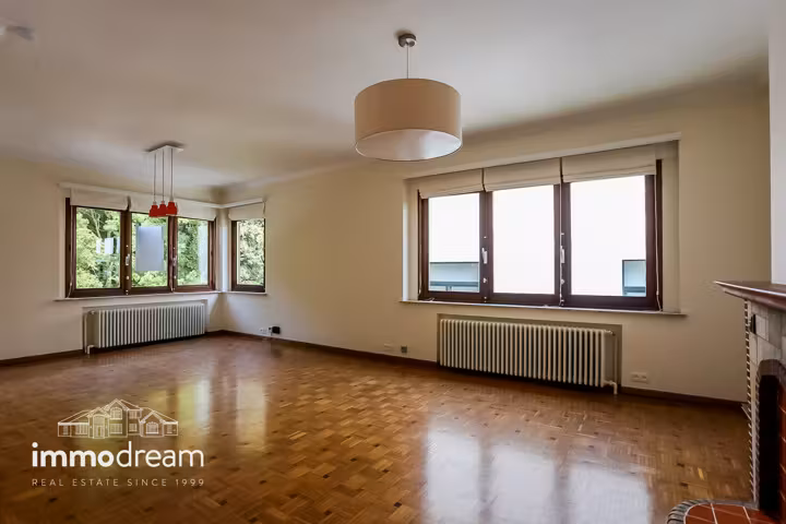 Appartement te huur in Ukkel met terras