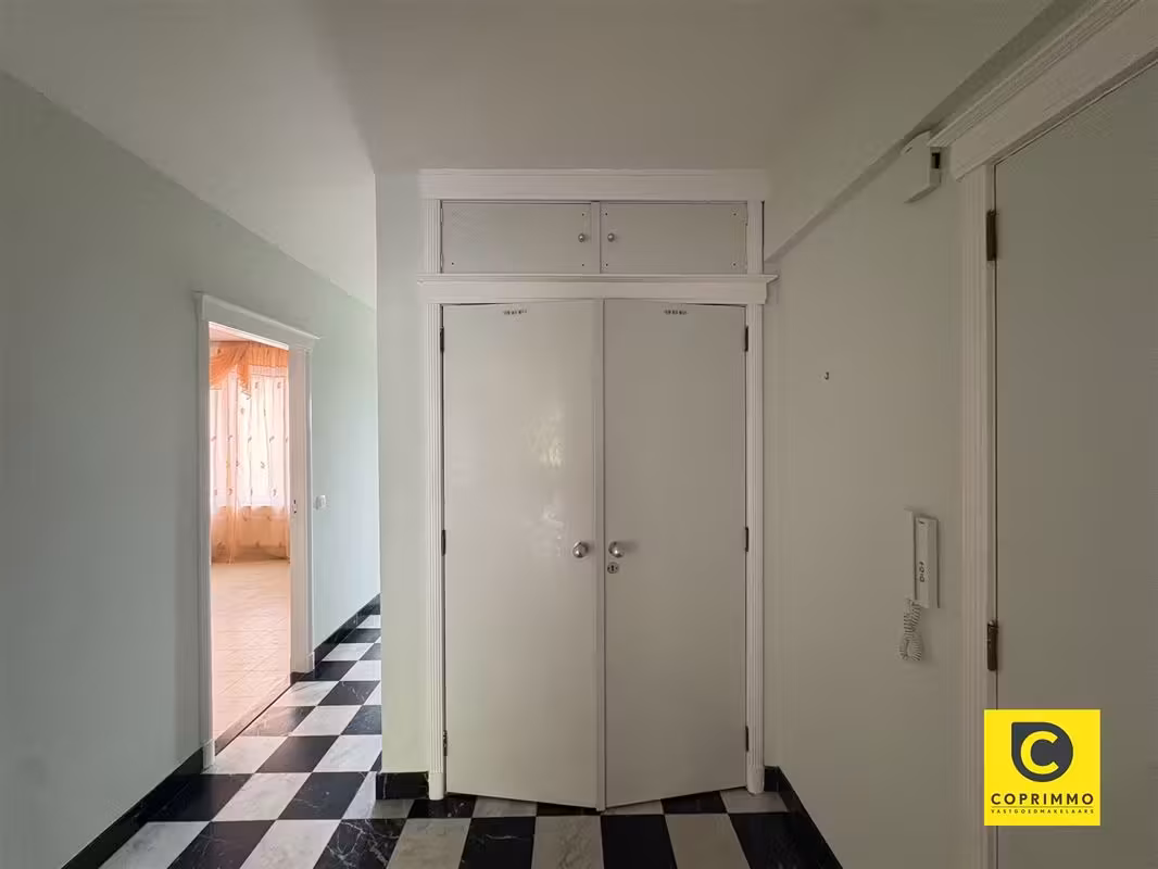Spacious 3-bedroom apartment with terrace in Berchem - 17