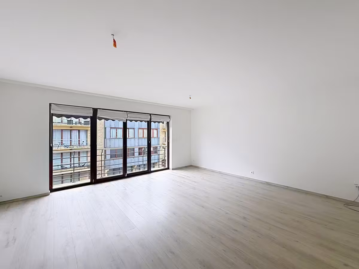 Gerenoveerd appartement met twee slaapkamers en terras - 7