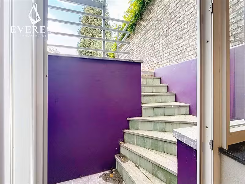 Gerenoveerd huis met tuin nabij ULB - 16