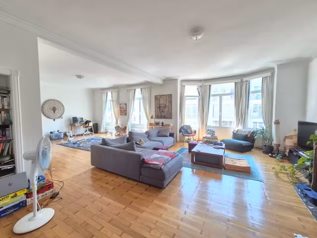 APPARTEMENT - TE HUUR - 1050 ELSENE - € 2.800