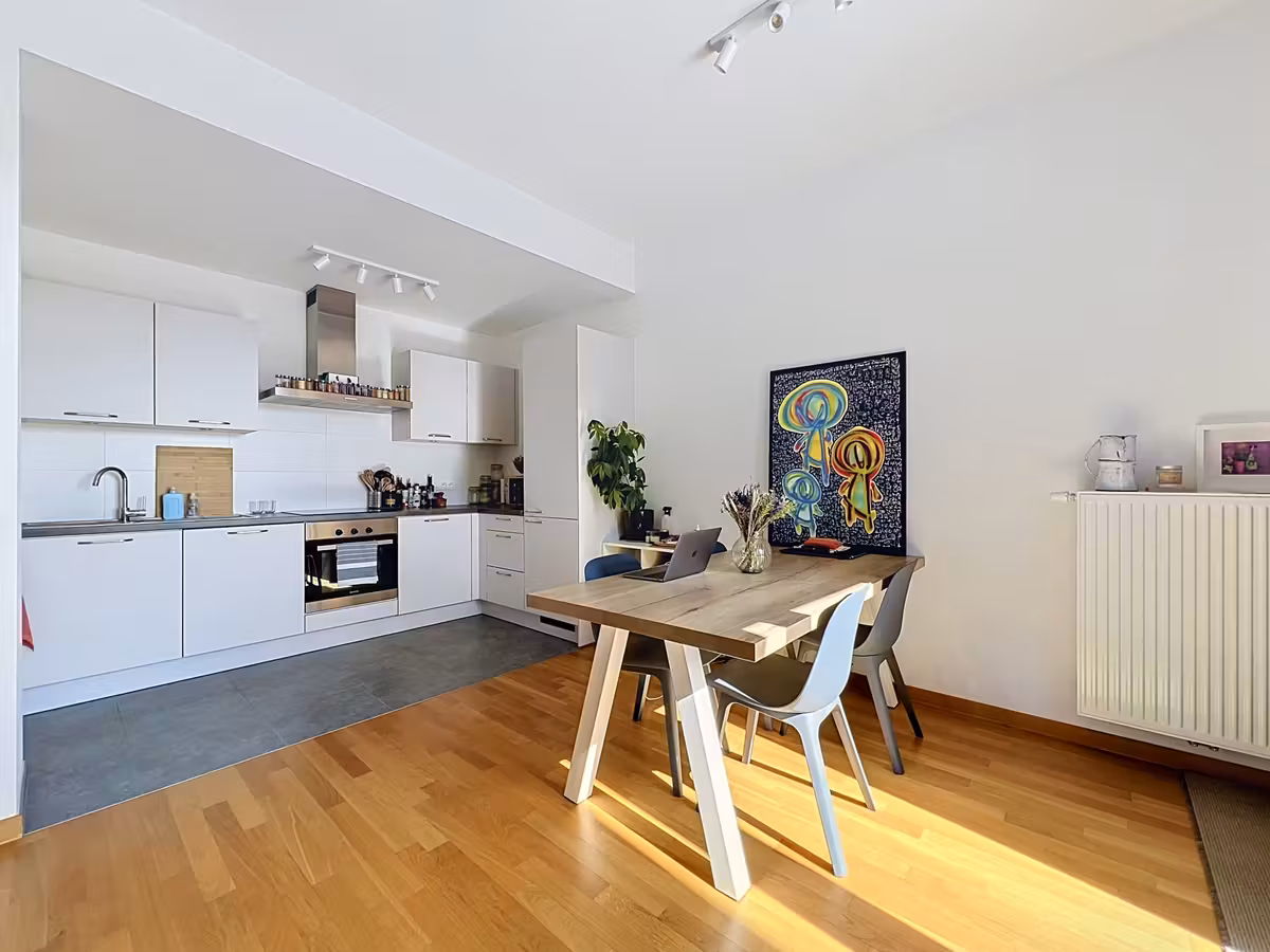 Two-bedroom apartment in Ixelles - 9