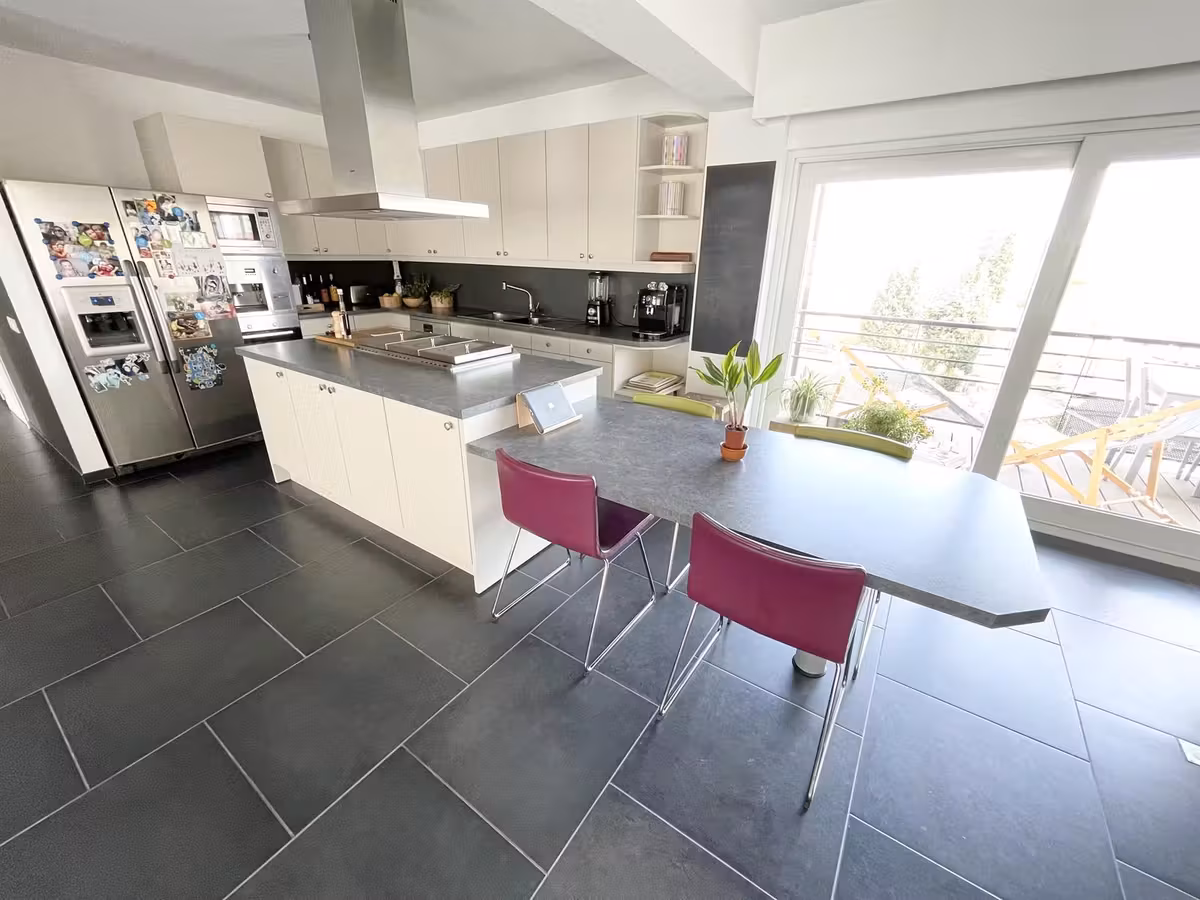 Ruim loft-appartement met 3 slaapkamers en terras - 3