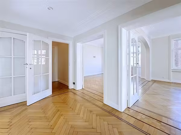 Splendid bright apartment near Place Brugmann - 12