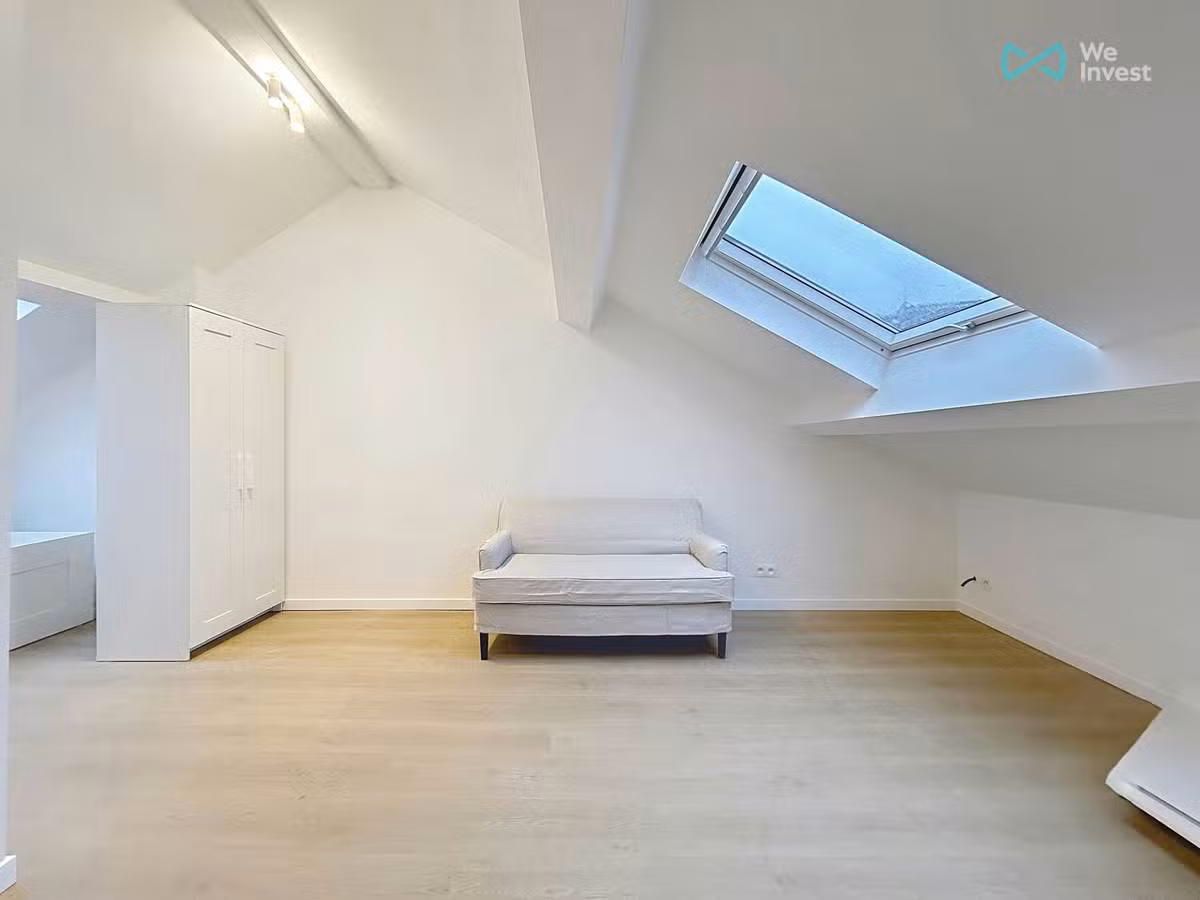 Gerenoveerde gemeubelde studio in Schaarbeek - 3