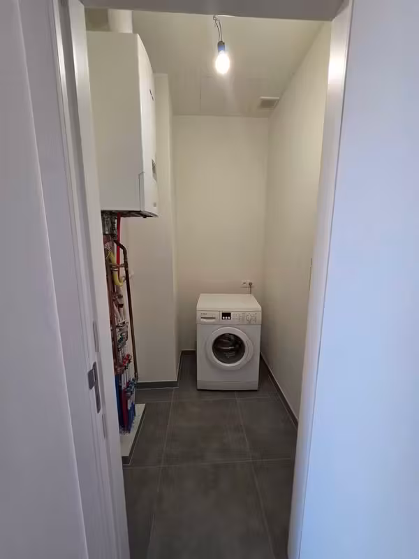 Gerenoveerd appartement met terras in Wilrijk - 12