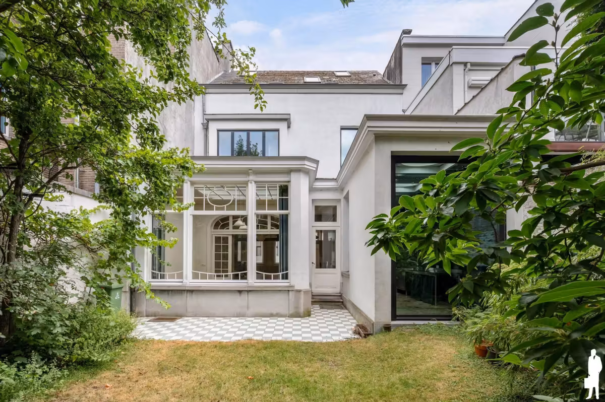 Karaktervolle herenwoning met tuin in Antwerpen - 14