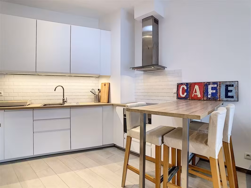 Fully renovated furnished studio in Woluwe-Saint-Pierre - 4