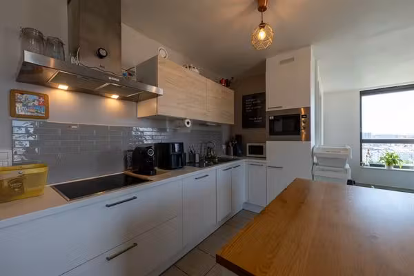 Gemeubeld appartement met panoramisch zicht op Brussel - 8