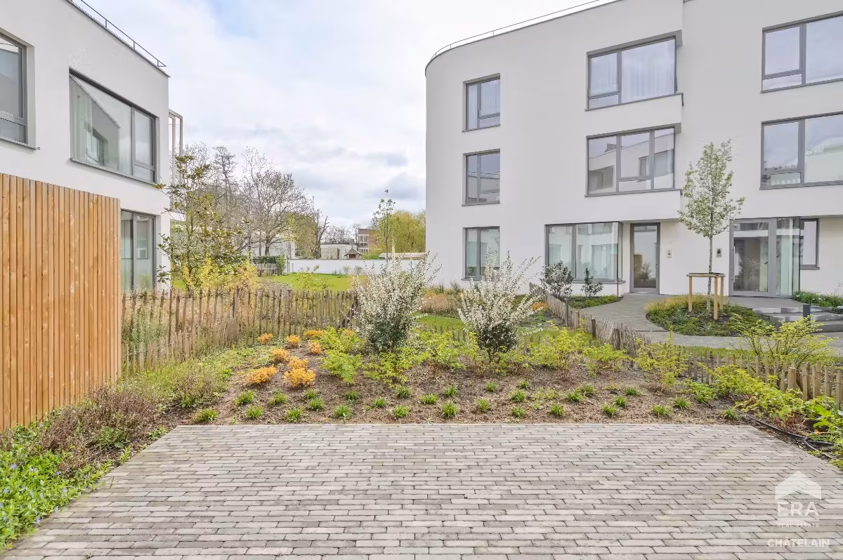Gloednieuw appartement met tuin in Ukkel - 2