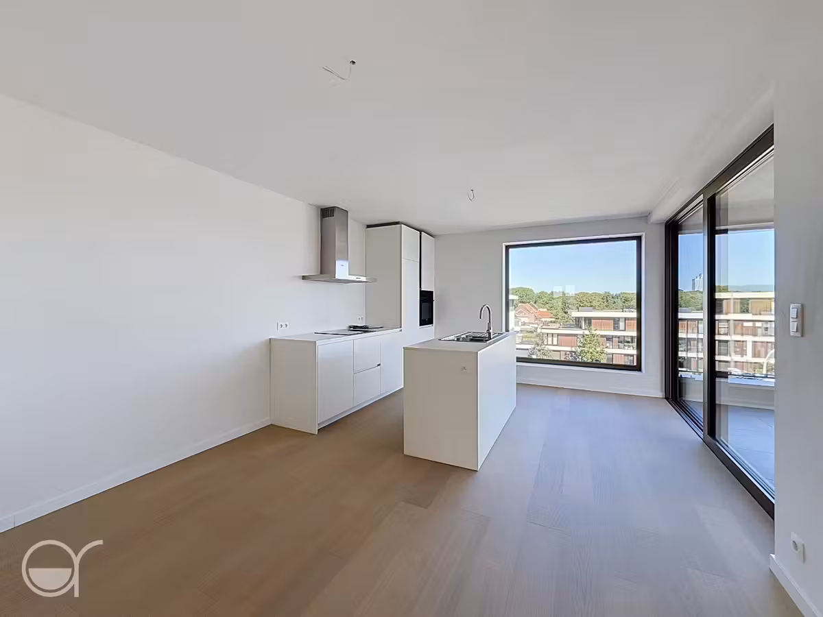 Bright new-build apartment with two bedrooms and terrace