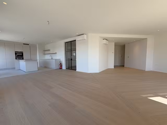 Luxury three-bedroom penthouse in Ixelles - 9