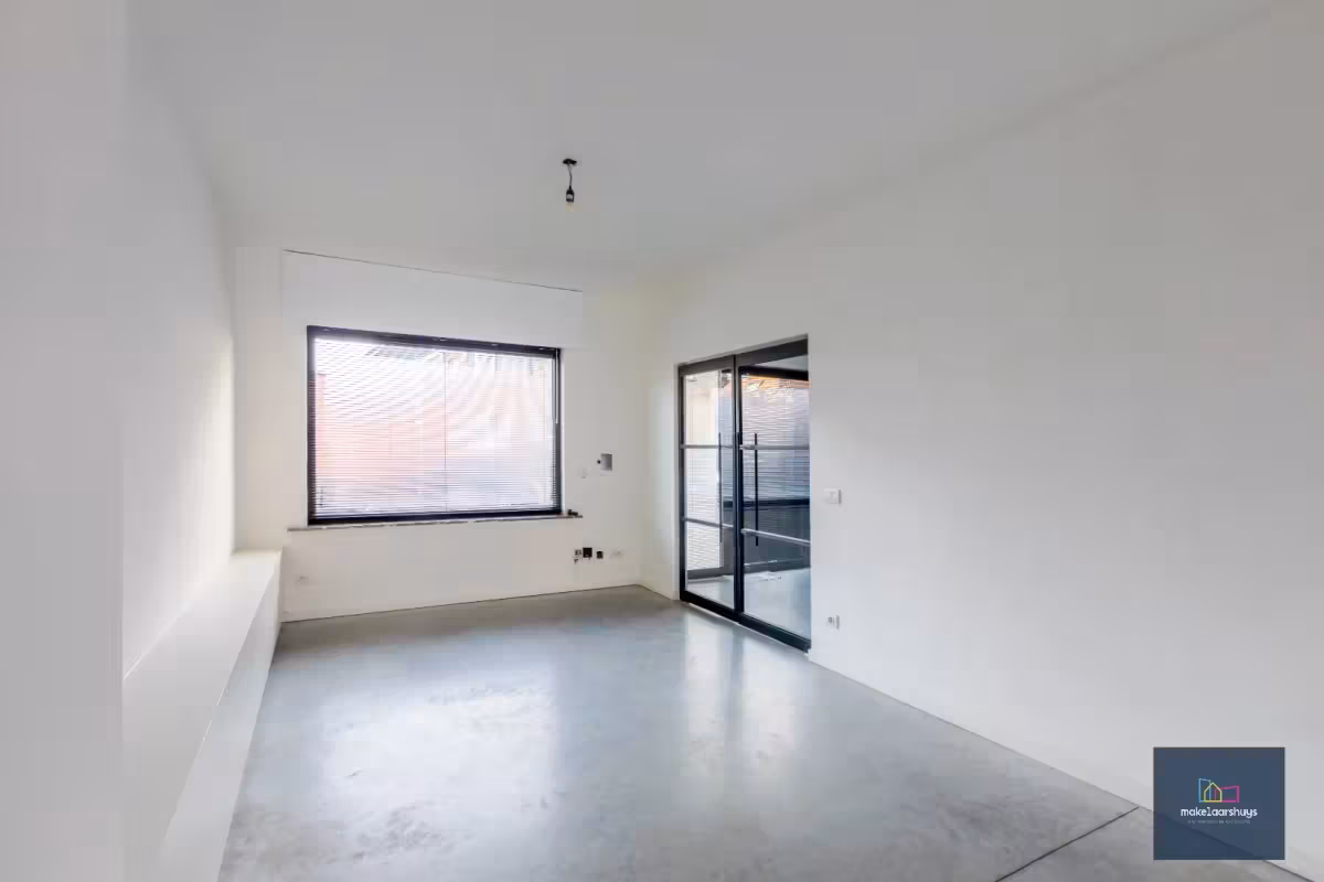 Instapklare eigendom met tuin te Mariakerke - 10