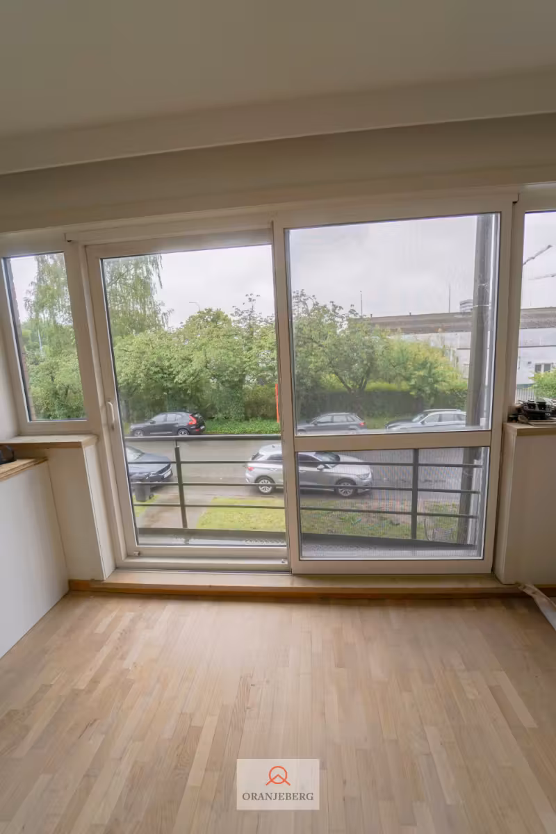 Appartement rénové 2 chambres avec grand terrasse - 3