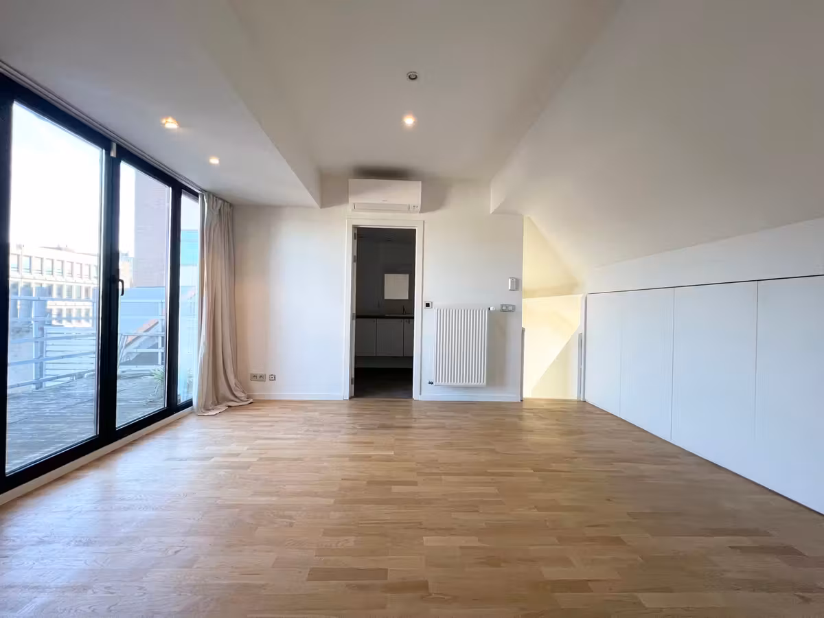 Ruim duplex appartement nabij Parvis Saint-Gilles - 11