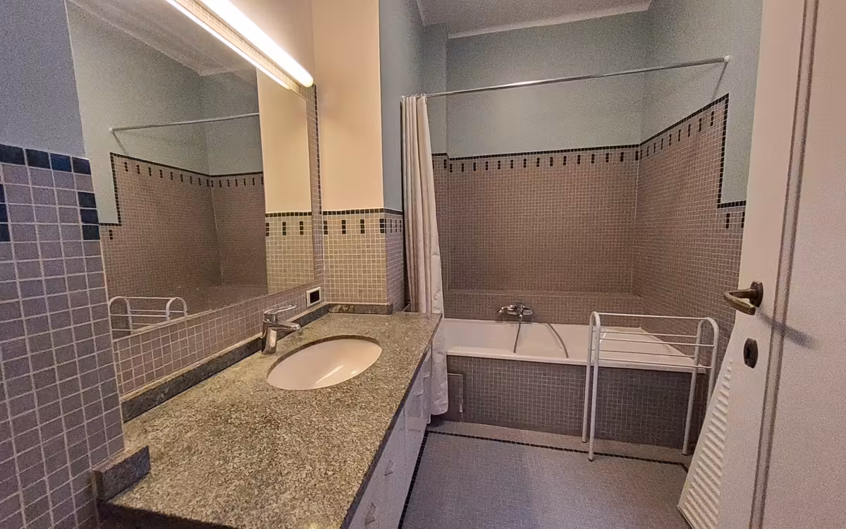 Furnished 2-bedroom apartment with office in Montgomery - 16