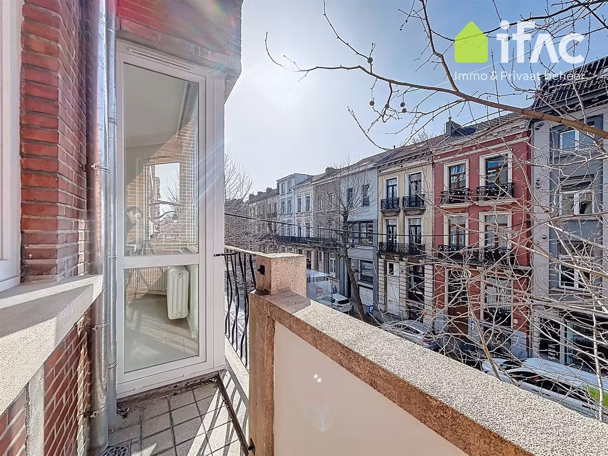 Spacious and well-located apartment of 110m² with terrace - 5