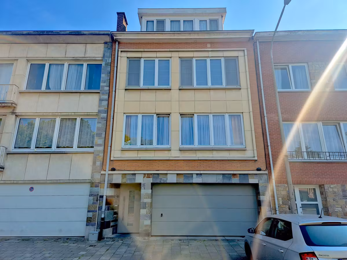 Gerenoveerd appartement met tuin in Woluwe-Saint-Pierre - 2