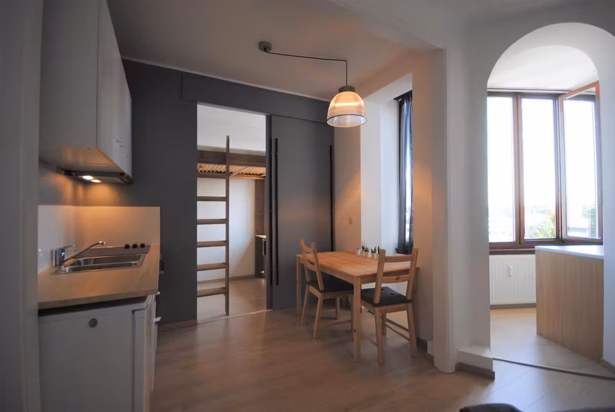 Furnished studio apartment in a great location - 3