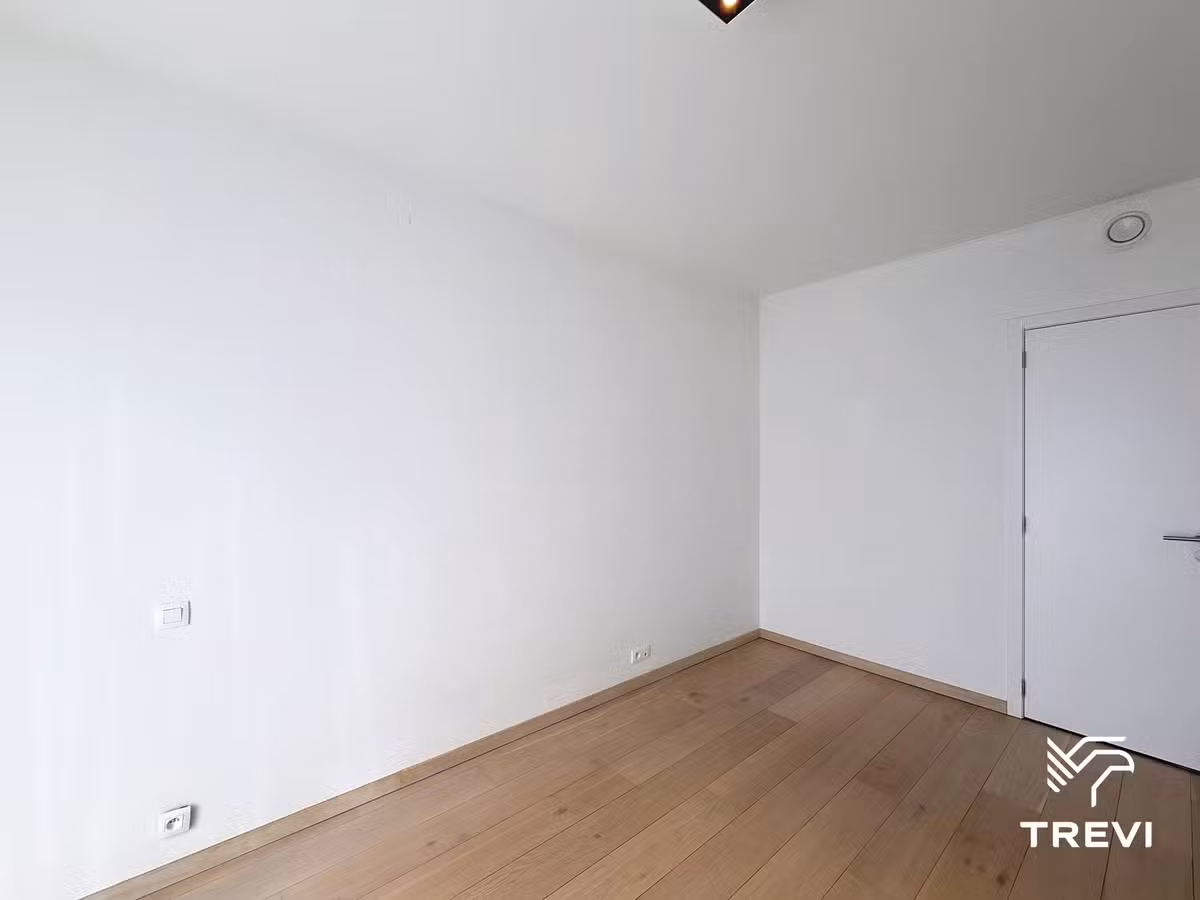 One-bedroom apartment with terrace and included parking - 9