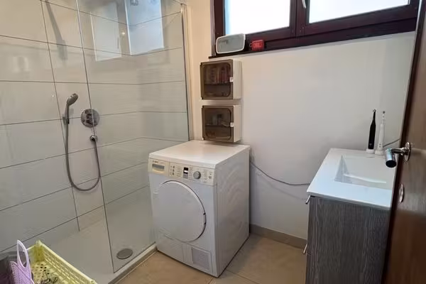 Sunny one-bedroom apartment with great views - 21