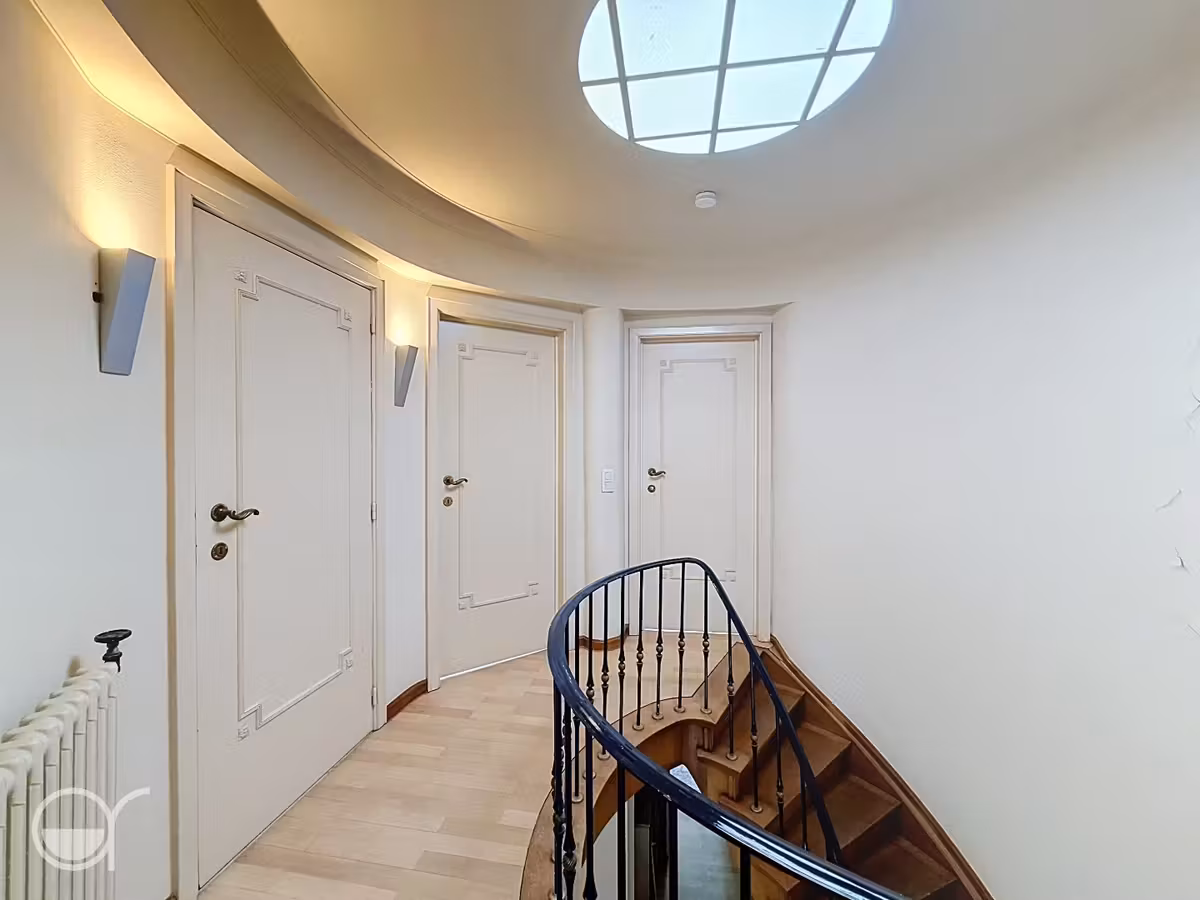 Unieke en ruime rijwoning met garage, tuin en terrassen te huur nabij station Gent-Sint-Pieters - 16