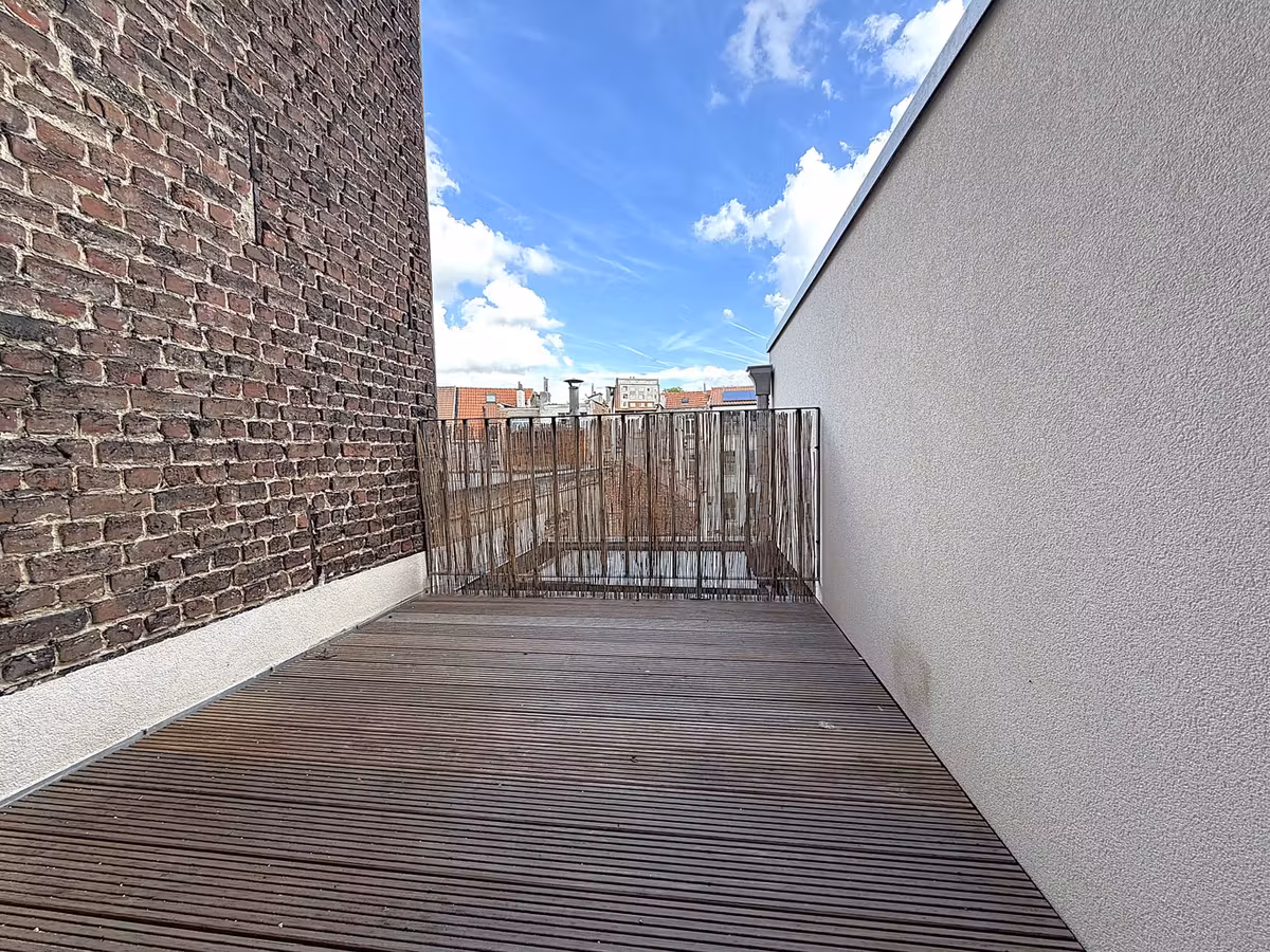 Bright triplex with terrace - 11