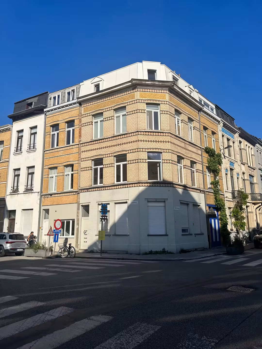 Bright furnished apartment in quiet street - 9