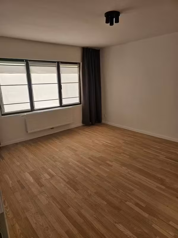 Gerenoveerde halfopen woning met 3 slaapkamers - 7