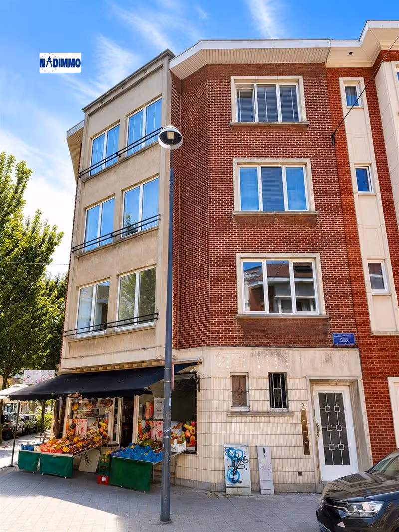 Gerenoveerd appartement met 2 slaapkamers in hartje Elsene - 3