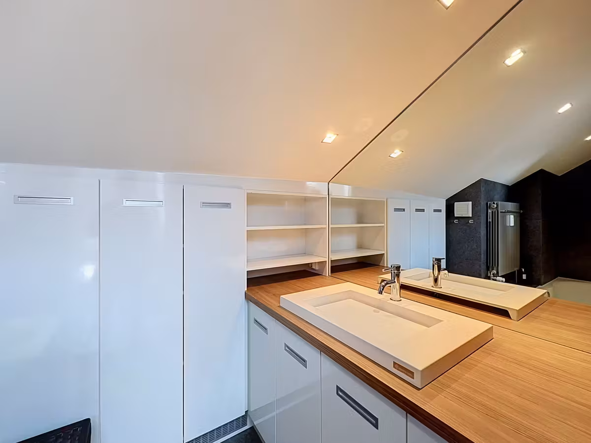 Bright triplex apartment with one bedroom - 12